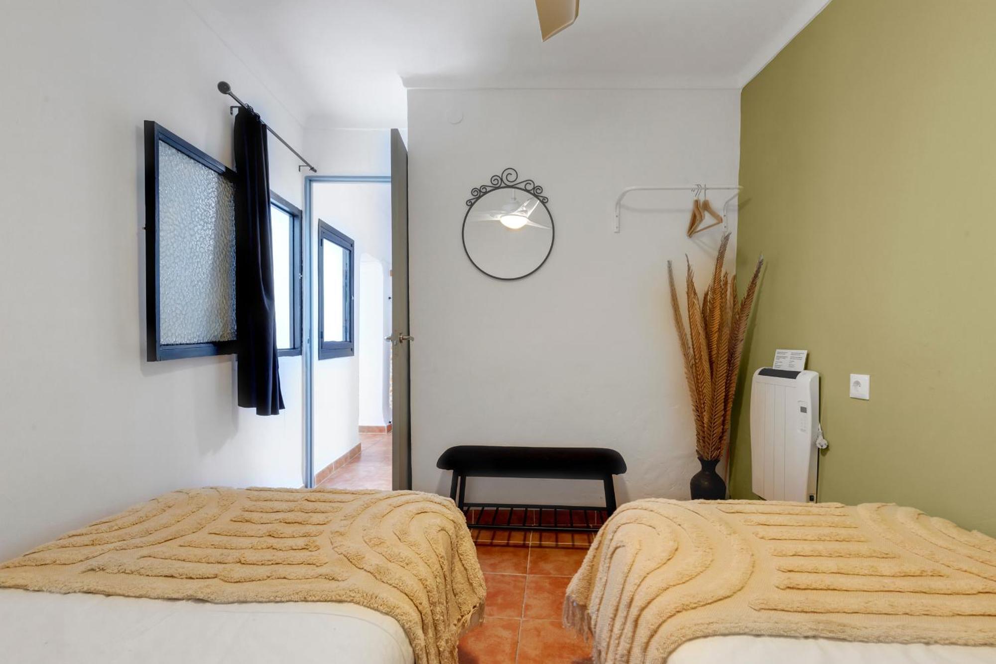 Casa De La Montana Apartments Саялонга Экстерьер фото