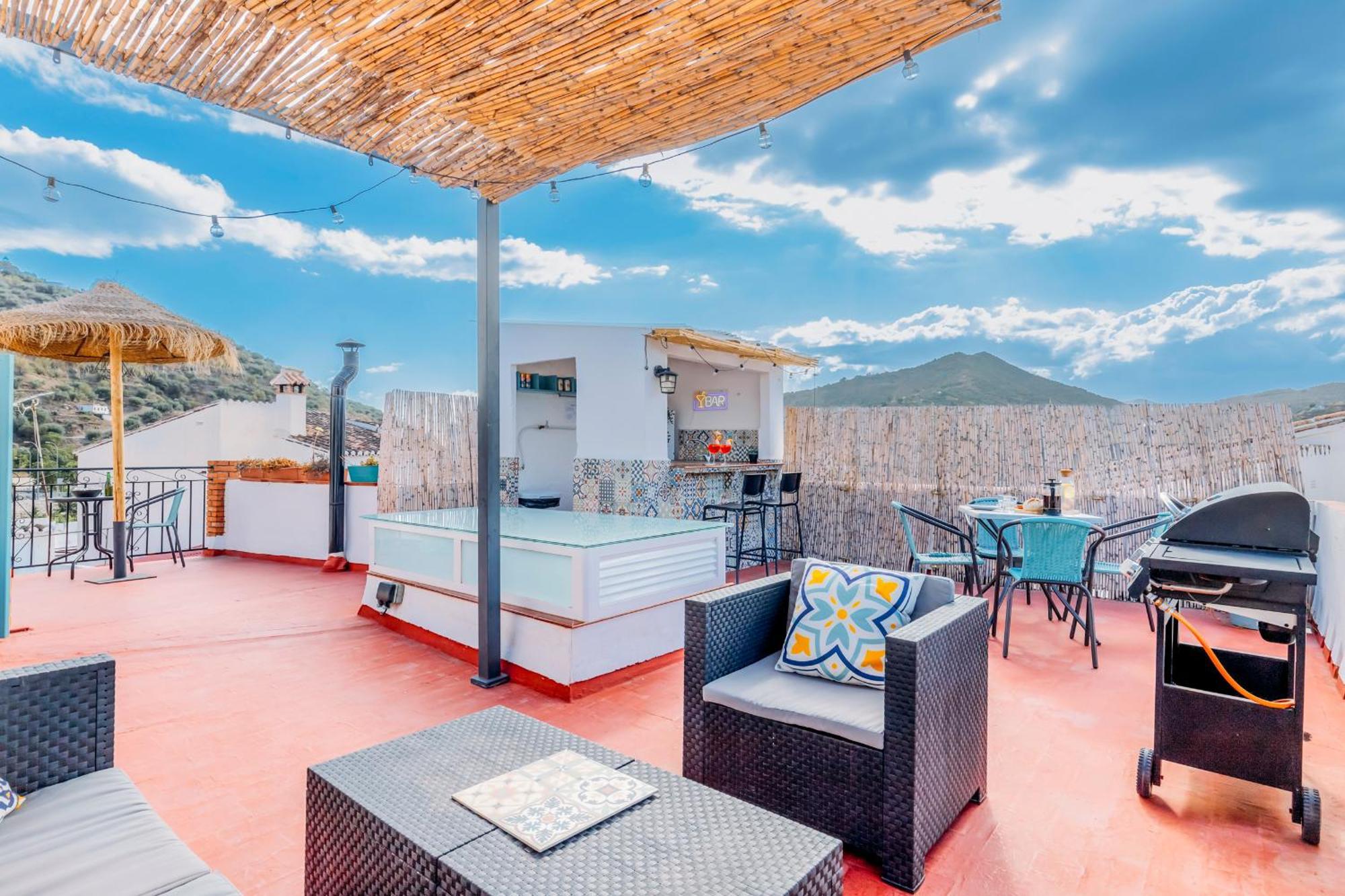 Casa De La Montana Apartments Саялонга Экстерьер фото